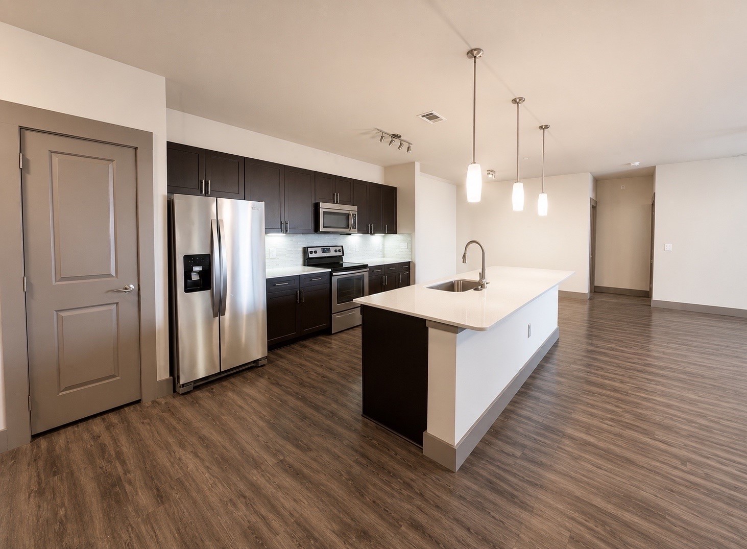 2033 South Gessner Road, Unit 2105 Houston, TX 77063 - Photo 4 of 23