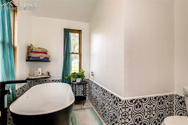 38620 Trogilo Road Rush, CO 80833 - Photo 20 of 33 DEEP RELAXING SOAKING TUB