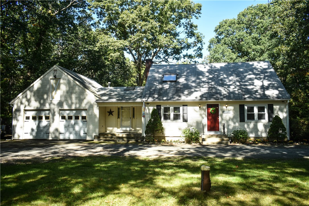 2576 Harkney Hill Road Coventry, RI 02816 - Photo 2 of 27