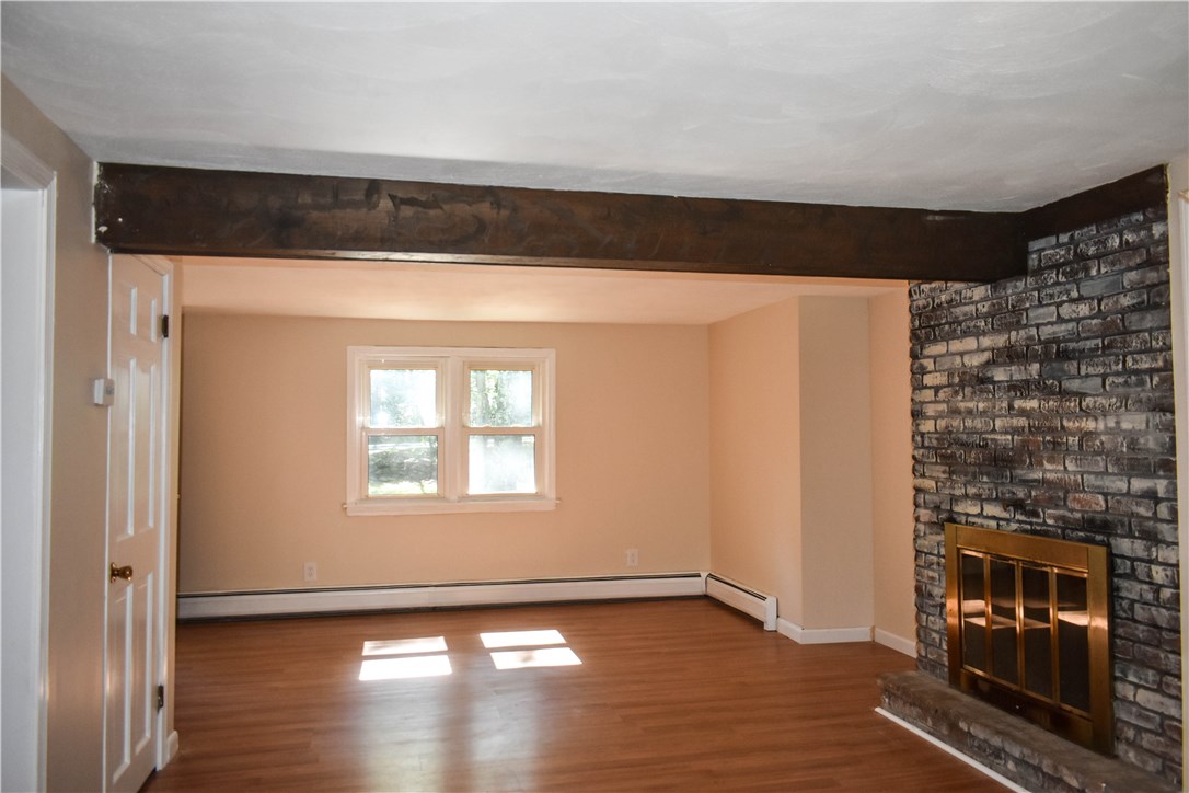 2576 Harkney Hill Road Coventry, RI 02816 - Photo 7 of 27