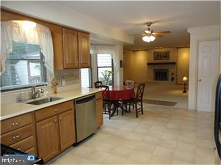 1141 Whitner Road Reading, PA 19605 - Photo 6 of 18 Kitchen