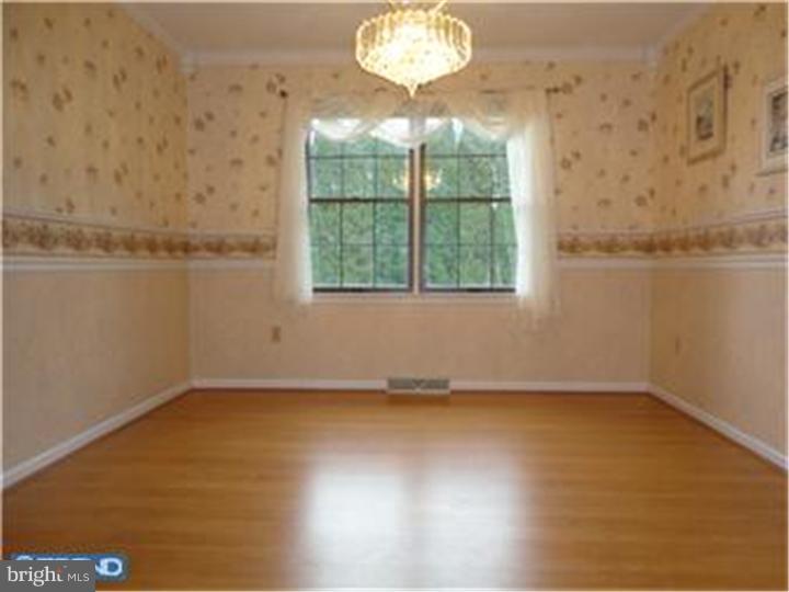 1141 Whitner Road Reading, PA 19605 - Photo 8 of 18 Dining Room