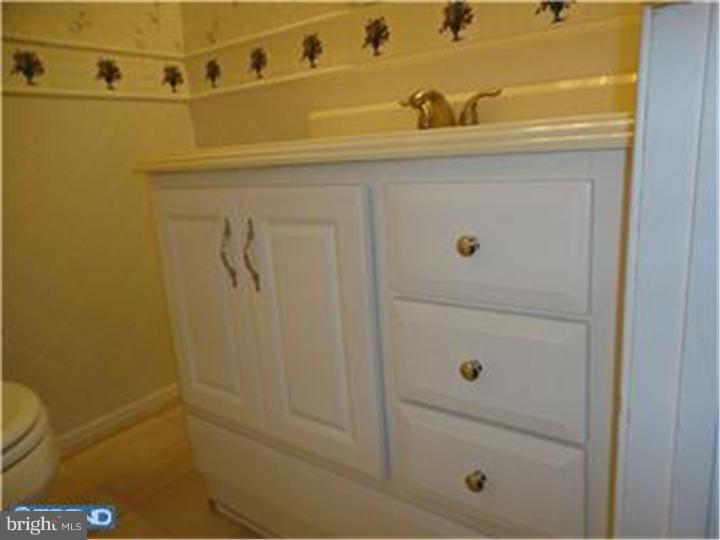 1141 Whitner Road Reading, PA 19605 - Photo 10 of 18 Bathroom