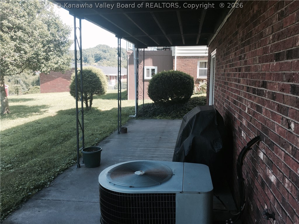 5124 Big Tyler Road Charleston, WV 25313 - Photo 4 of 24 Gallery Image 4