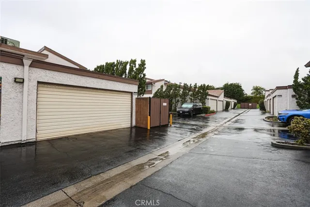 $565,000 | 1043 East Huntington Drive, Unit F, Monrovia, CA 91016