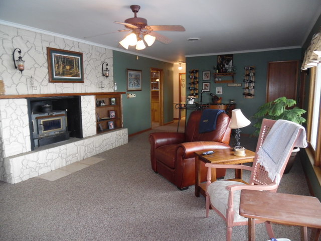 20661 Millard Road Morrison, IL 61270 - Photo 2 of 12