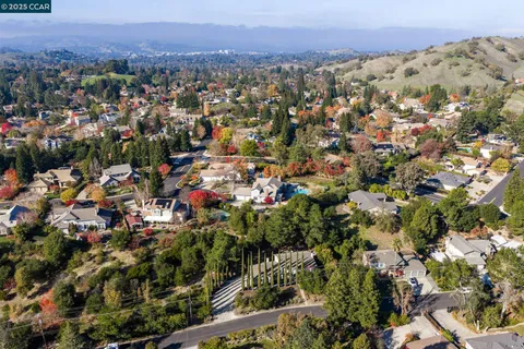 $2,398,800 | 320 Miranda Lane, Alamo, CA 94507