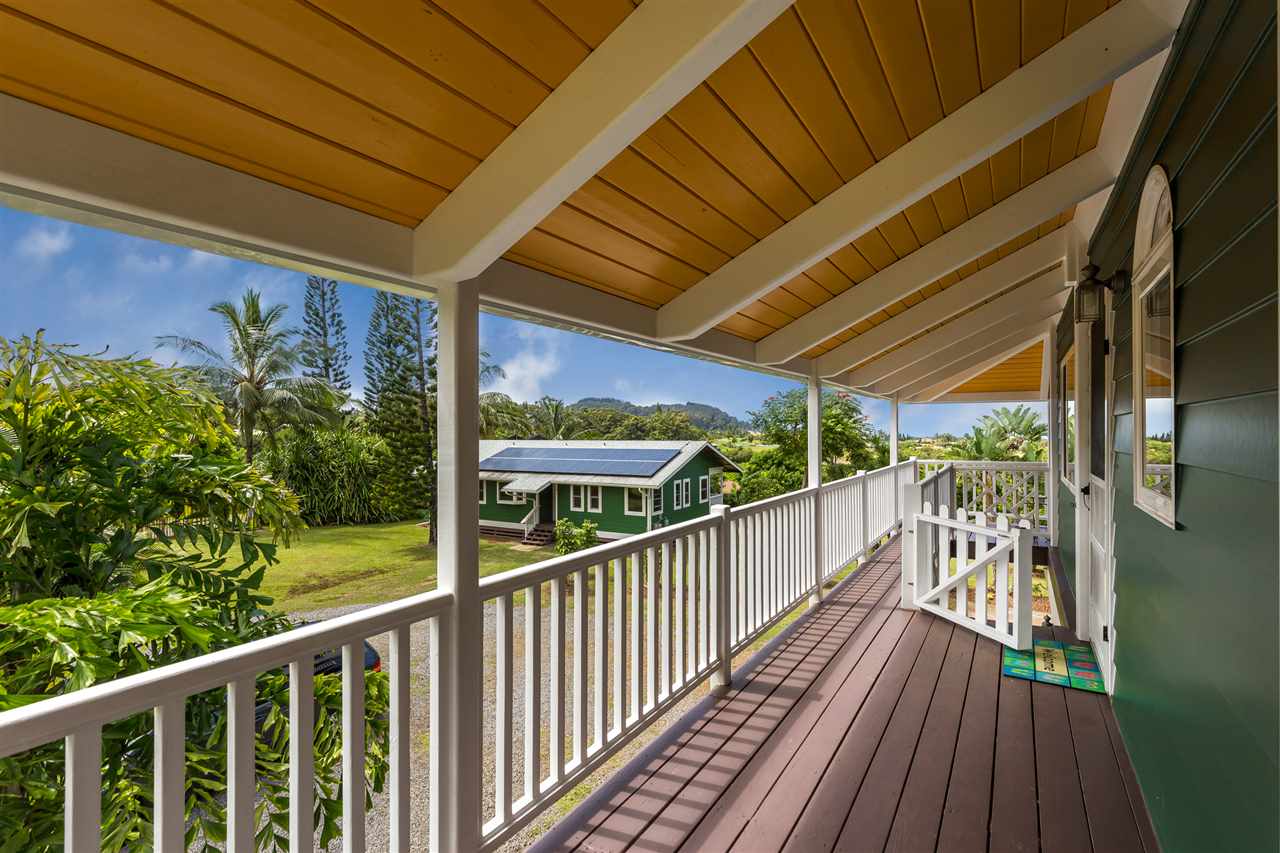 890 East Kuiaha Road Haiku, HI 96708 - Photo 7 of 30 a view of a balcony