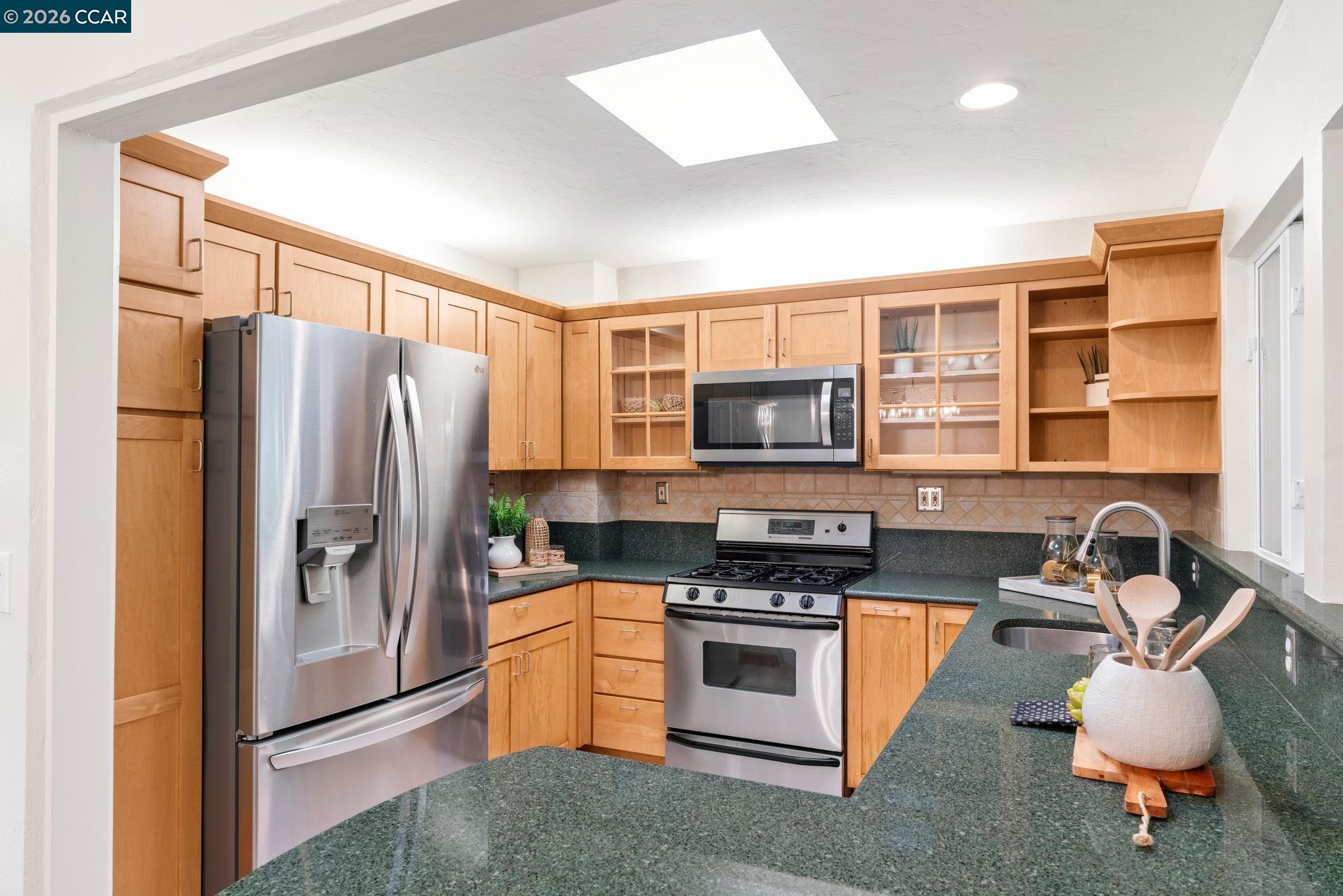 1432 Sunset Loop Lafayette, CA 94549 - Photo 11 of 33 Gallery Image 11