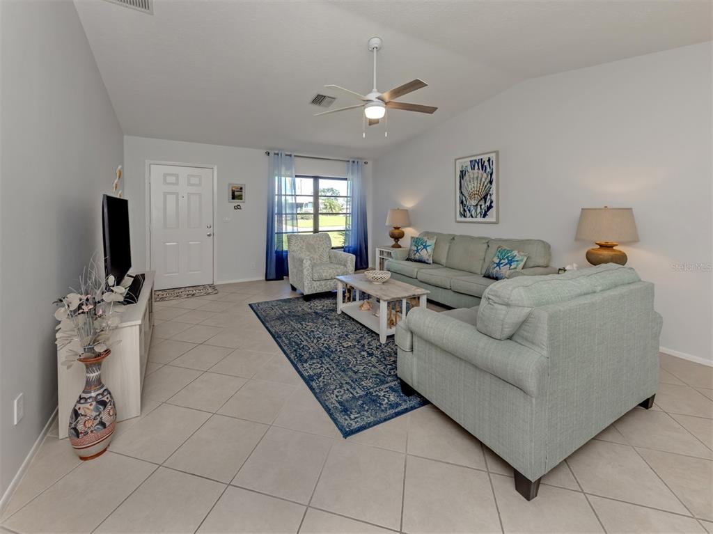1211 Southland Road Venice, FL 34293 - Photo 12 of 38 Gallery Image 12