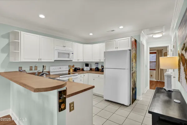 $614,900 | 221 Lazy Day Drive, Surf City, NC 28445