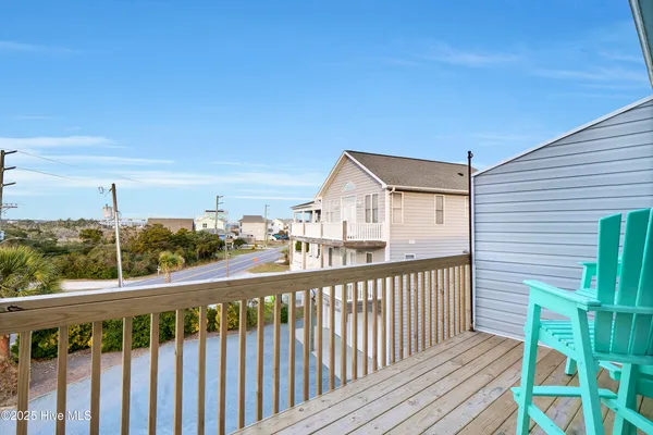 $614,900 | 221 Lazy Day Drive, Surf City, NC 28445