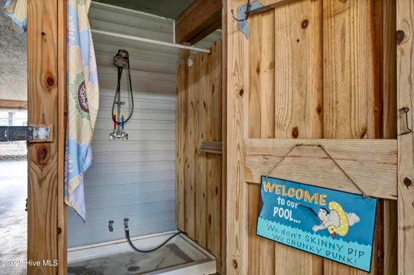 $614,900 | 221 Lazy Day Drive, Surf City, NC 28445