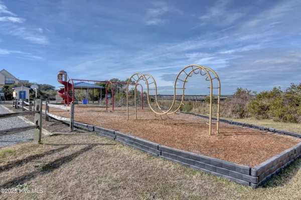 $614,900 | 221 Lazy Day Drive, Surf City, NC 28445