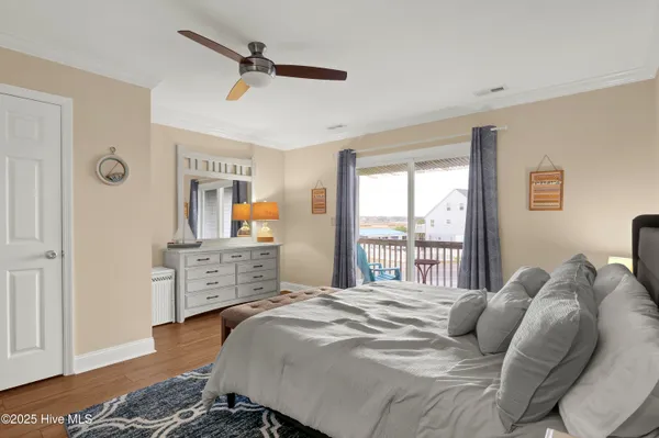 $614,900 | 221 Lazy Day Drive, Surf City, NC 28445