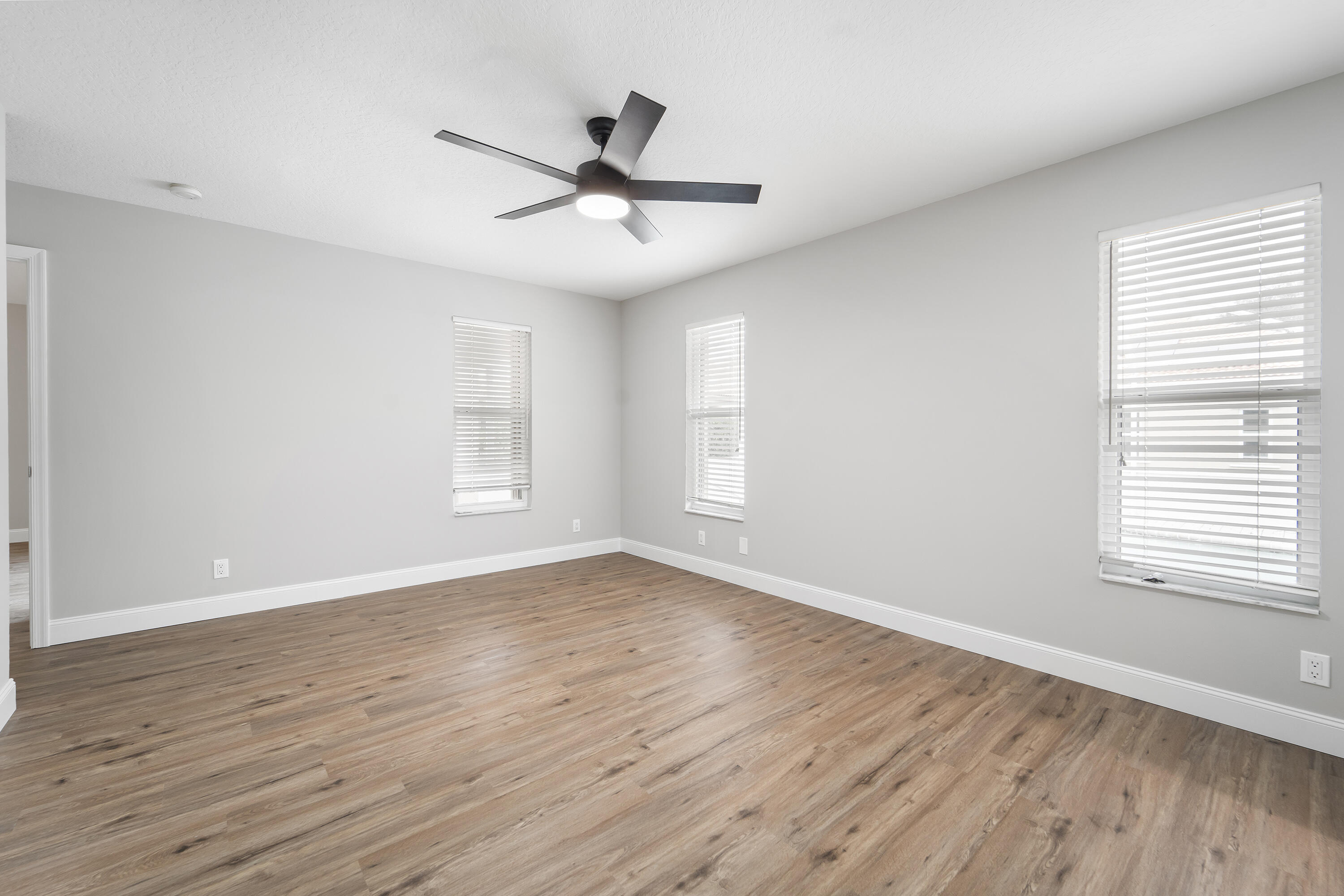 5144 Elpine Way Riviera Beach, FL 33418 - Photo 19 of 39 Master 2