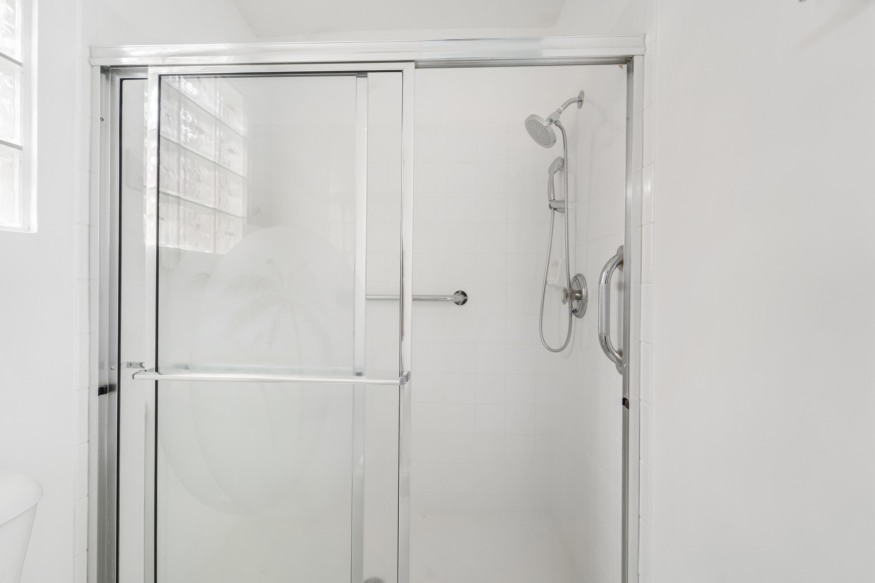 5144 Elpine Way Riviera Beach, FL 33418 - Photo 23 of 39 Master Bath2