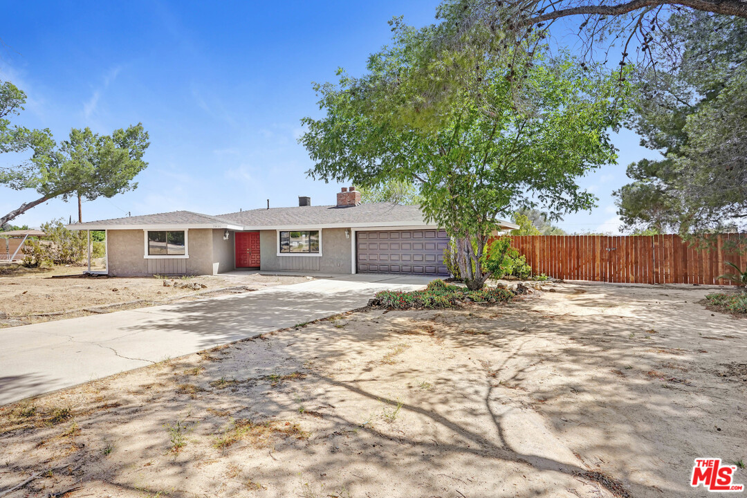 15436 Kasota Road Apple Valley, CA 92307 - Photo 3 of 14