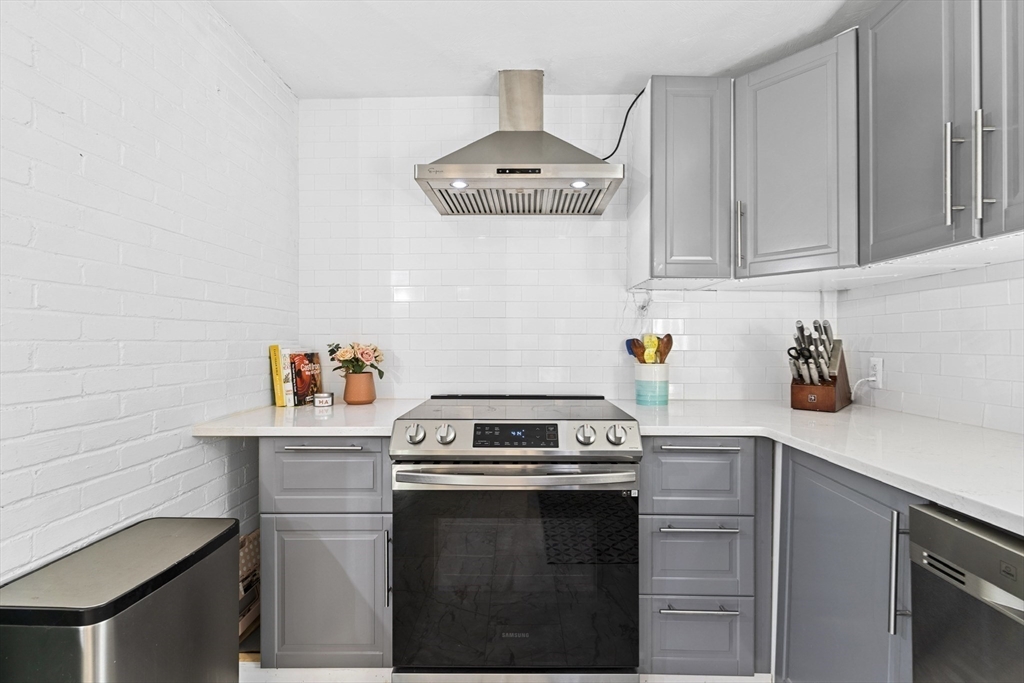 13 Maureen Road Framingham, MA 01701 - Photo 8 of 21 Gallery Image 8