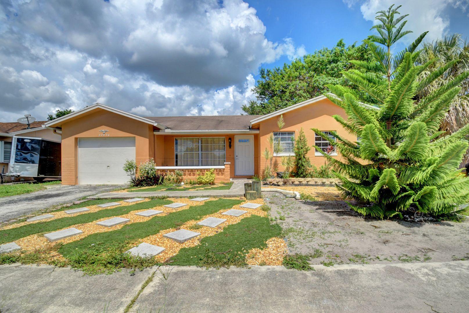 22470 Southwest 65th Avenue Boca Raton, FL 33428 - Photo 2 of 34 01_virtuals1 (1)