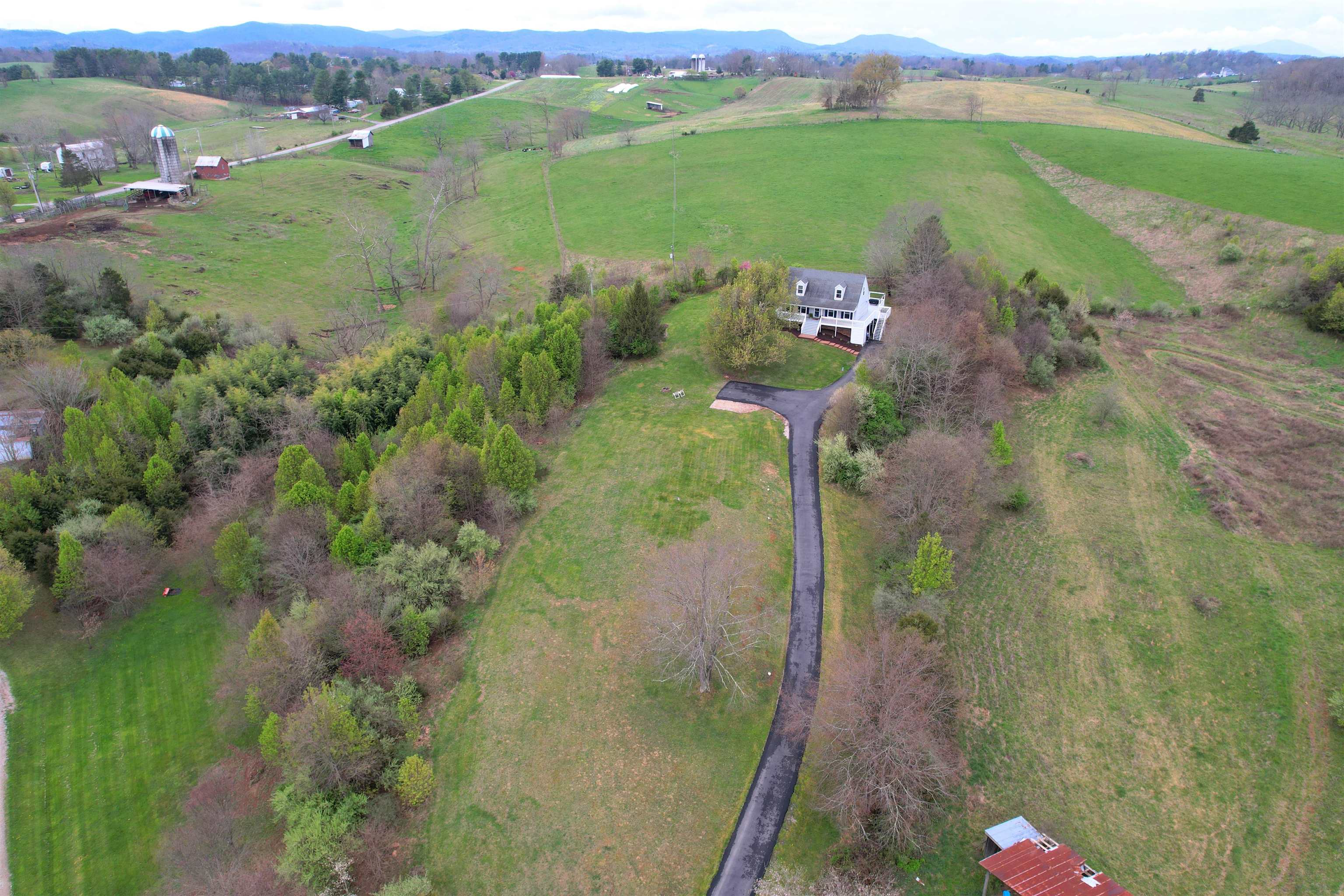3740 Childress Road Christiansburg, VA 24073 - Photo 41 of 44 Gallery Image 41