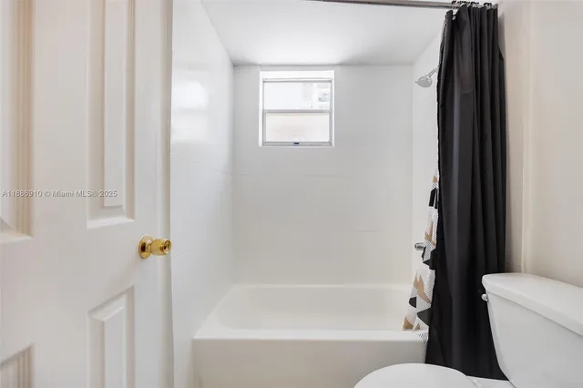 $1,564,000 | 212 Northwest 7th Avenue, Miami, FL 33128