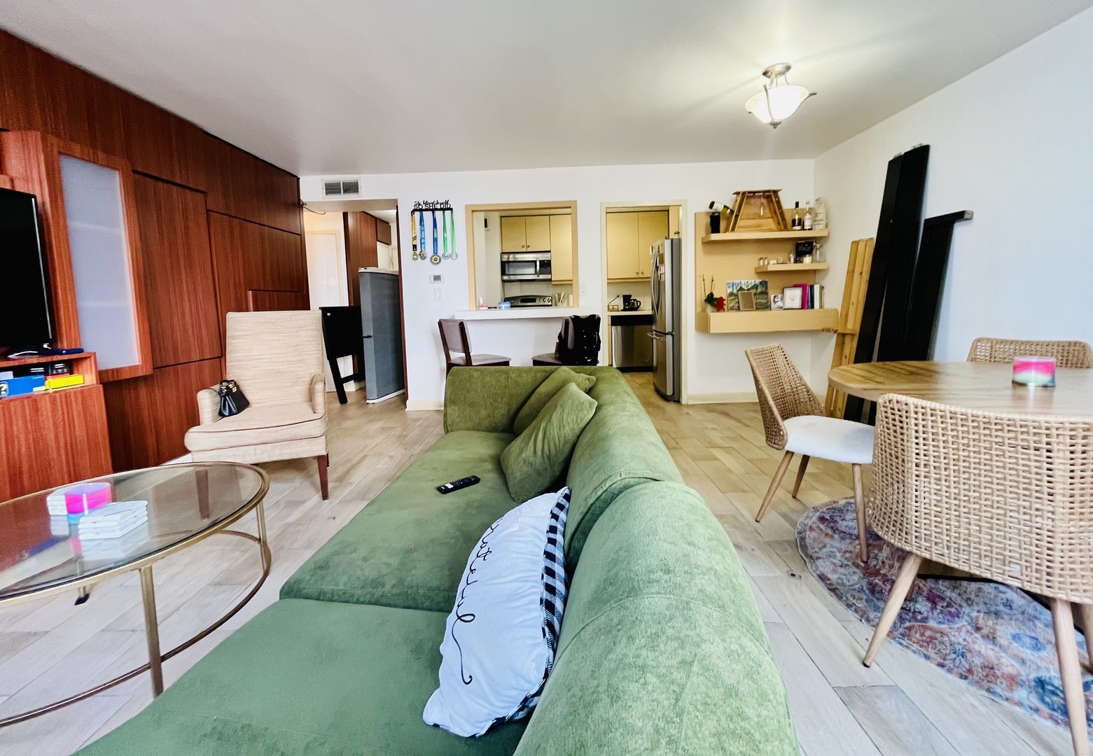 6301 North Sheridan Road, Unit 15C Chicago, IL 60660 - Photo 5 of 20