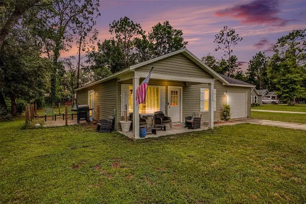 $222,000 | 17050 Southeast 60th Street, Ocklawaha, FL 32179