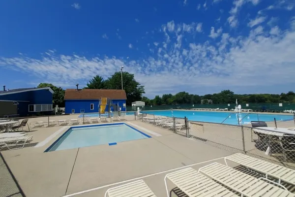 $264,999 | 422 Pembroke Road Southwest, Poplar Grove, IL 61065