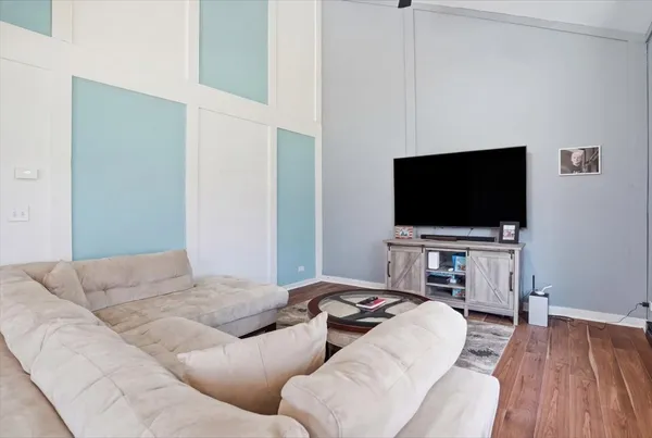 $264,999 | 422 Pembroke Road Southwest, Poplar Grove, IL 61065