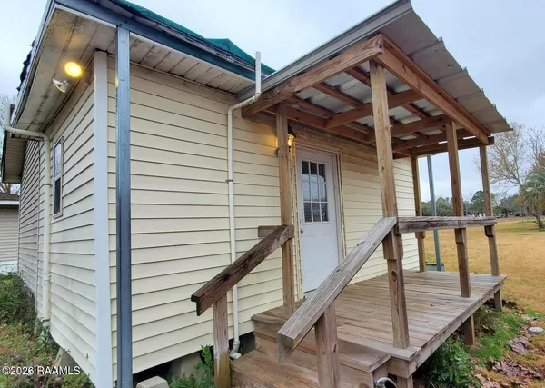 $975 | 2321 East Milton Avenue, Youngsville, LA 70592