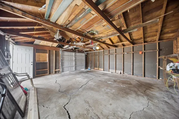 $2,400 | 7732 South Springfield Avenue, Chicago, IL 60652