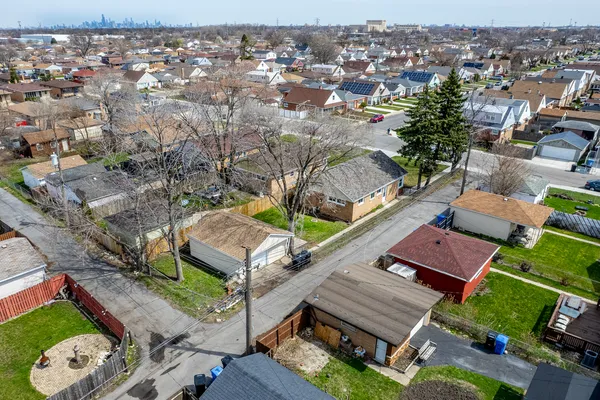 $2,400 | 7732 South Springfield Avenue, Chicago, IL 60652