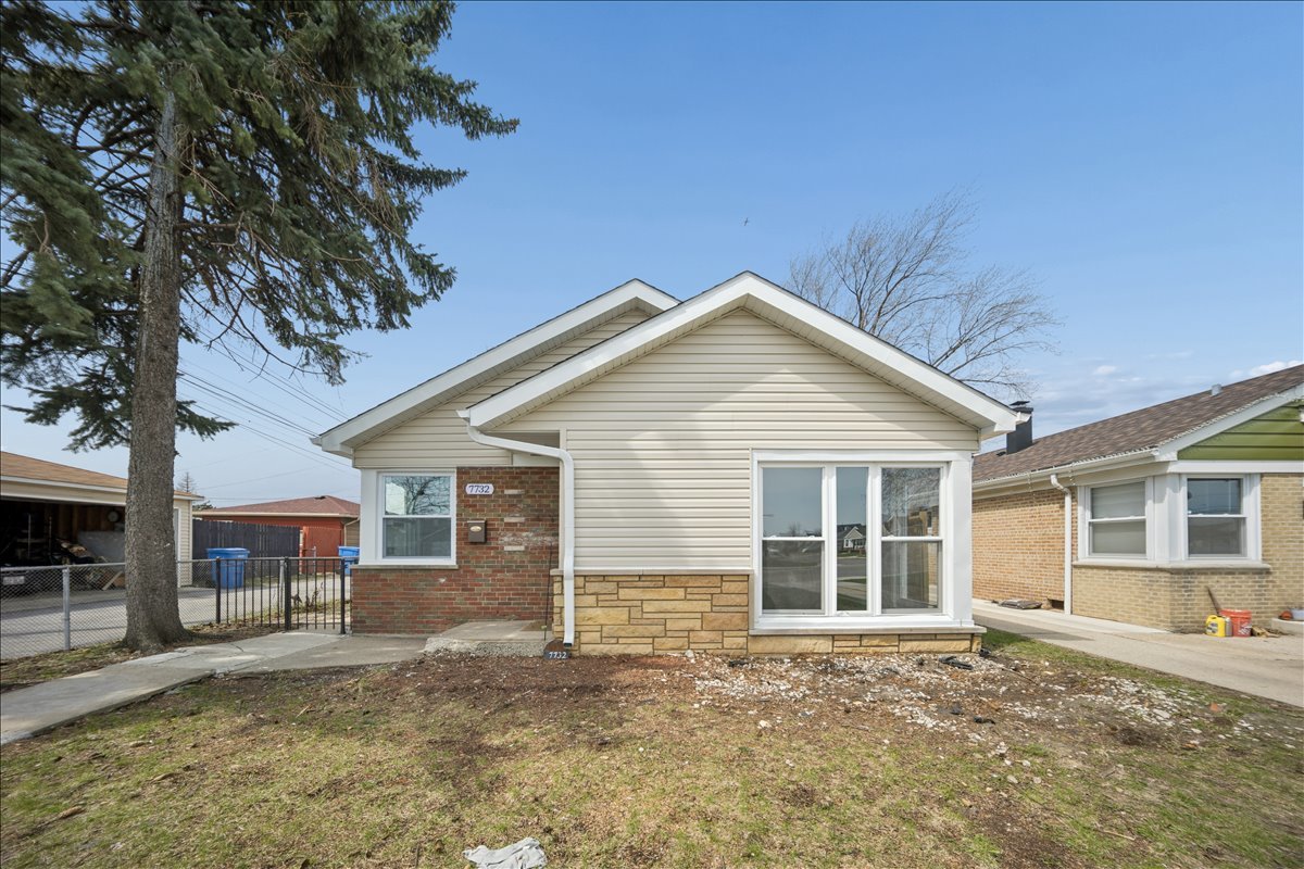 7732 South Springfield Avenue Chicago, IL 60652 - Photo 2 of 18