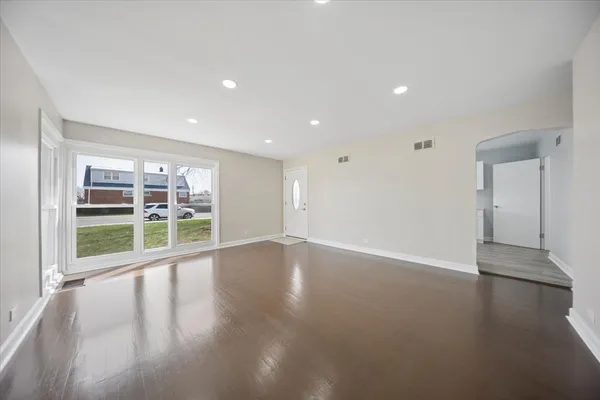 $2,400 | 7732 South Springfield Avenue, Chicago, IL 60652