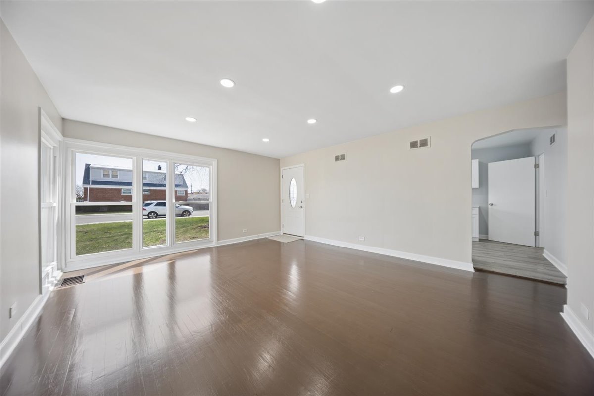 7732 South Springfield Avenue Chicago, IL 60652 - Photo 3 of 18