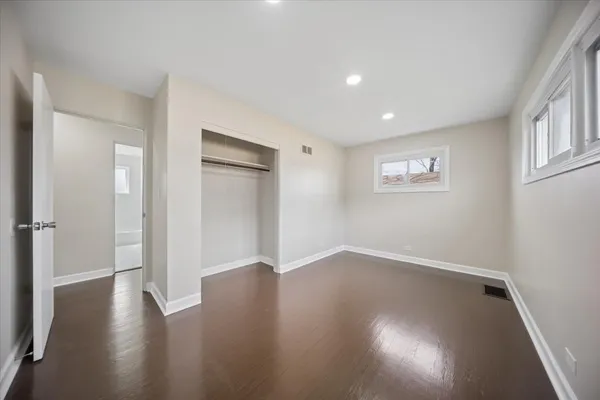 $2,400 | 7732 South Springfield Avenue, Chicago, IL 60652