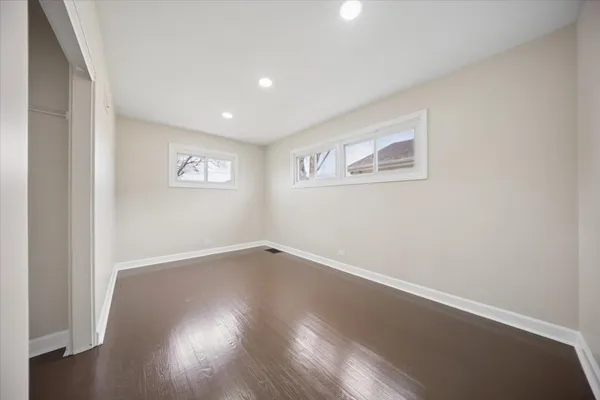 $2,400 | 7732 South Springfield Avenue, Chicago, IL 60652