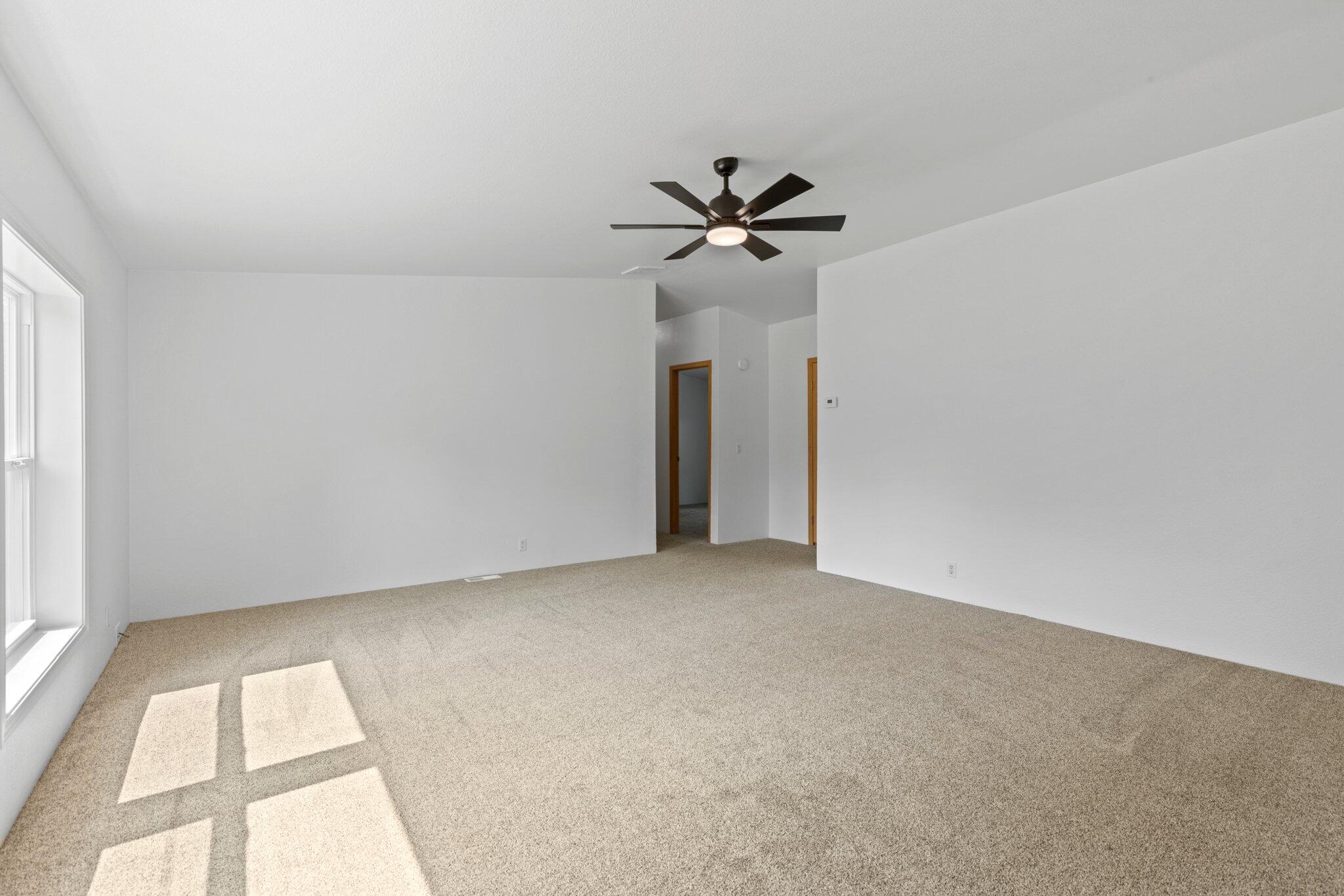 2402 Upper River Road Grants Pass, OR 97526 - Photo 10 of 33 23-web-or-mls-WCIL0049
