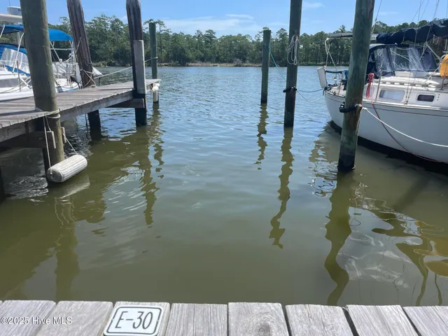 $32,000 | 414 Whittaker Point Road, Unit E30, Oriental, NC 28571