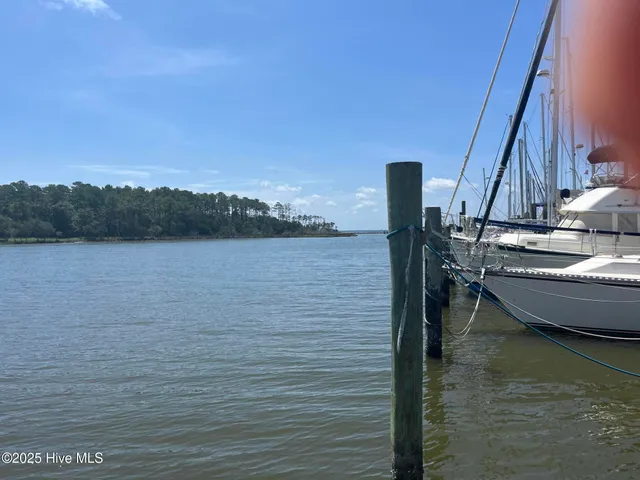 $32,000 | 414 Whittaker Point Road, Unit E30, Oriental, NC 28571