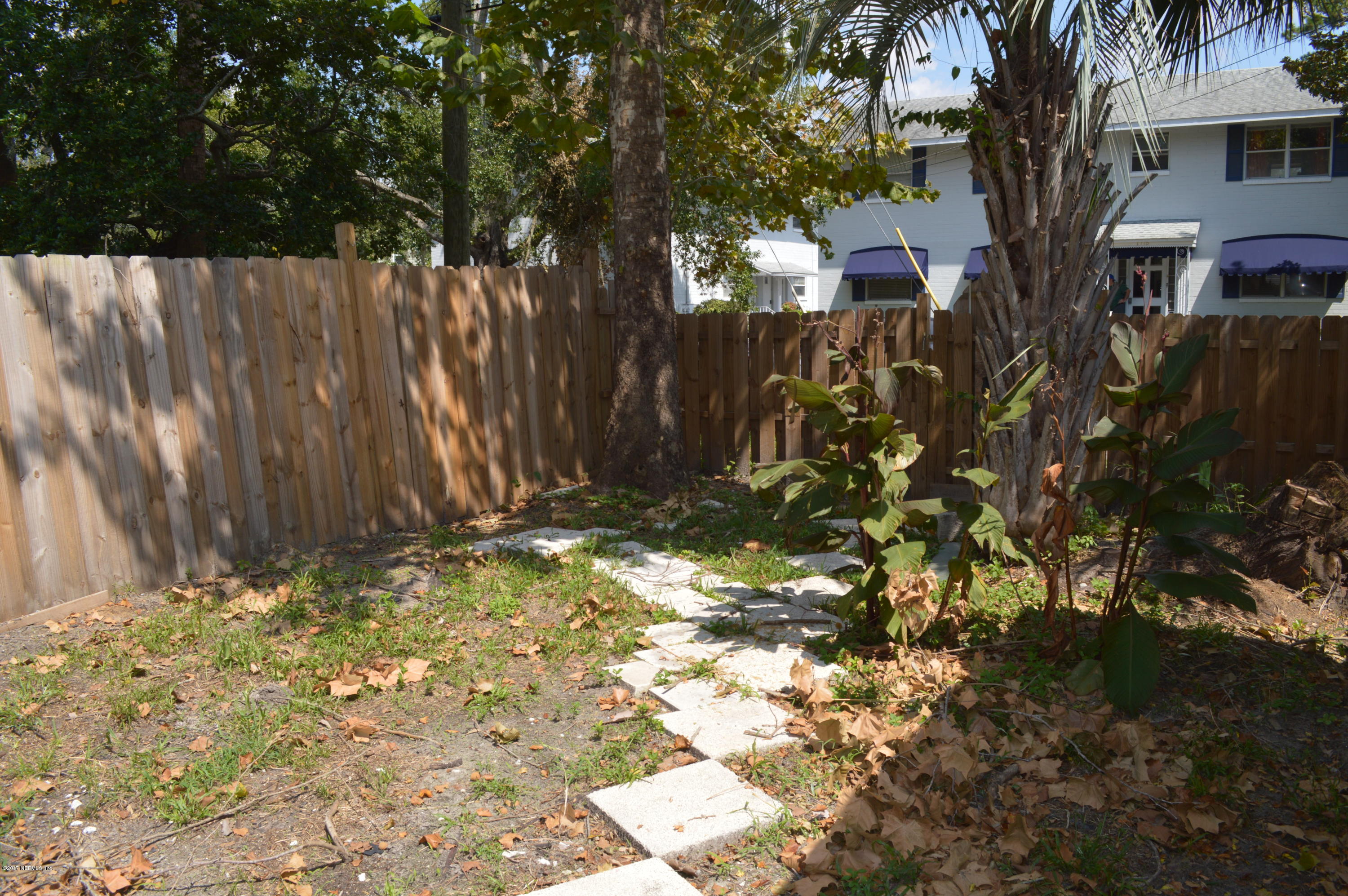 3648 Riverside Avenue, Unit 1 Jacksonville, FL 32205 - Photo 18 of 21 fenced patio area