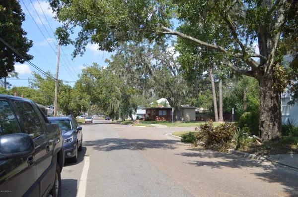 $1,250 | 3648 Riverside Avenue, Unit 1, Jacksonville, FL 32205