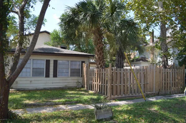 $1,250 | 3648 Riverside Avenue, Unit 1, Jacksonville, FL 32205