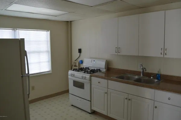 $1,250 | 3648 Riverside Avenue, Unit 1, Jacksonville, FL 32205