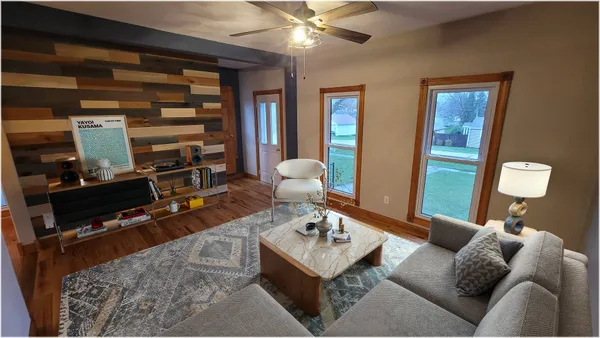 $199,900 | 611 East Snyder Street, Davis, IL 61019