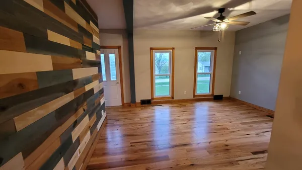 $199,900 | 611 East Snyder Street, Davis, IL 61019