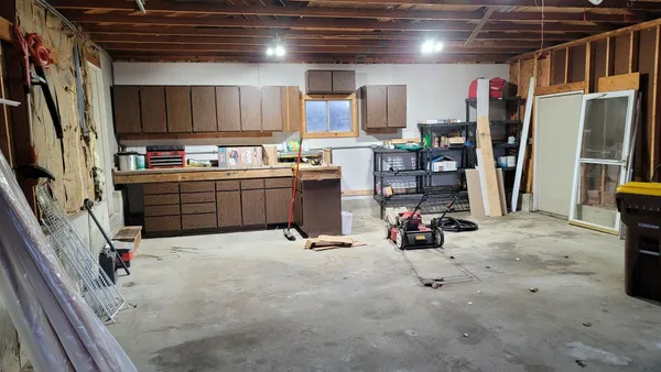 $199,900 | 611 East Snyder Street, Davis, IL 61019