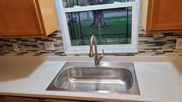$199,900 | 611 East Snyder Street, Davis, IL 61019
