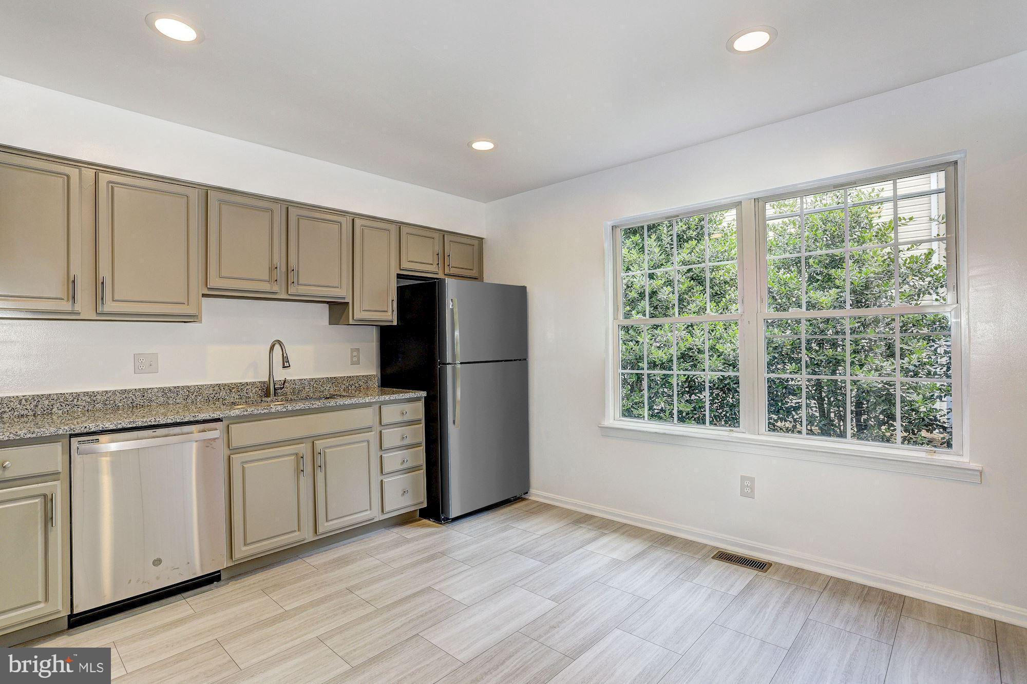9410 Guilford Road Columbia, MD 21046 - Photo 11 of 39 Eat-In Kitchen
